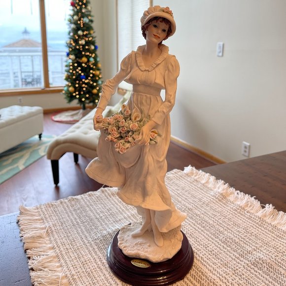 Giuseppe Armani Rosanna Italian Handmade Figurine - Picture 2 of 6
